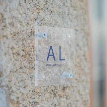 Casa Da Rua Historica, T3 بيت للعطل كابيسيراس دى باستو