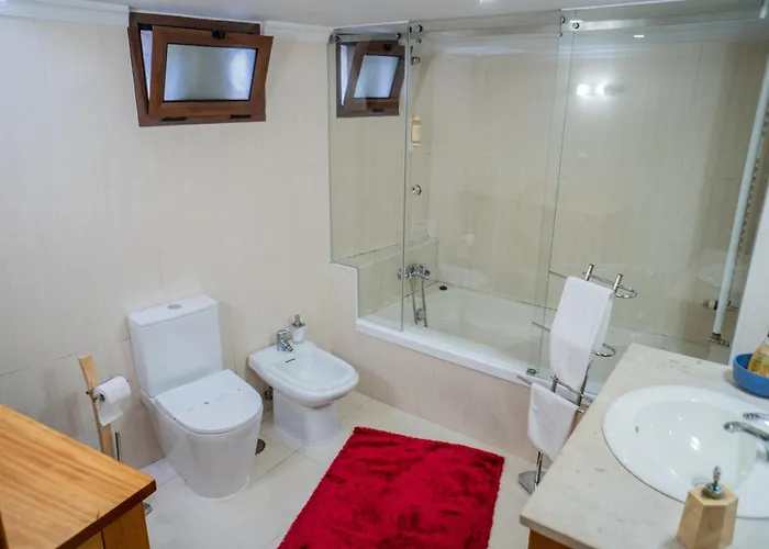 Casa Da Rua Historica, T3 * קאבקסיירס דה באסטו